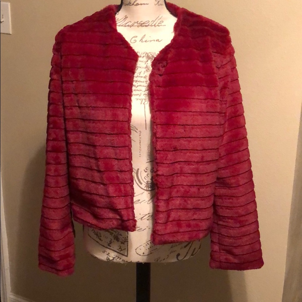 Burgundy longsleeve vest